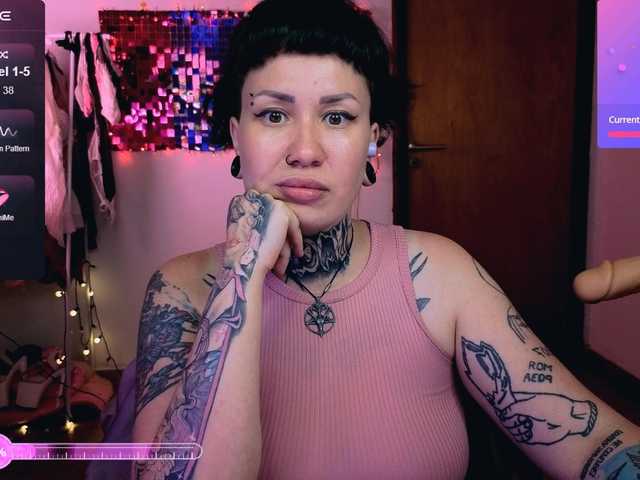 SenoritaDakota's BongaCams show and profile