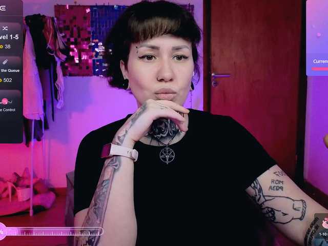 SenoritaDakota's BongaCams show and profile