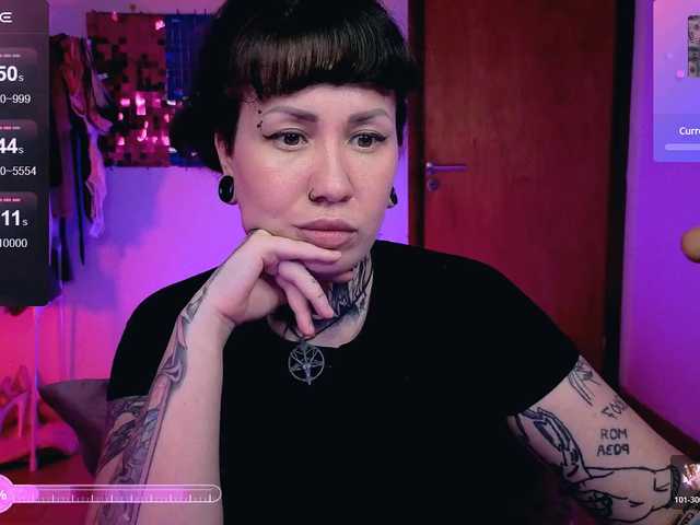 SenoritaDakota's BongaCams show and profile