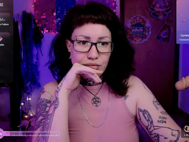 SenoritaDakota's BongaCams show and profile