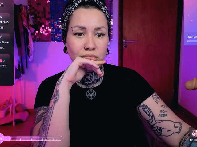 SenoritaDakota's BongaCams show and profile