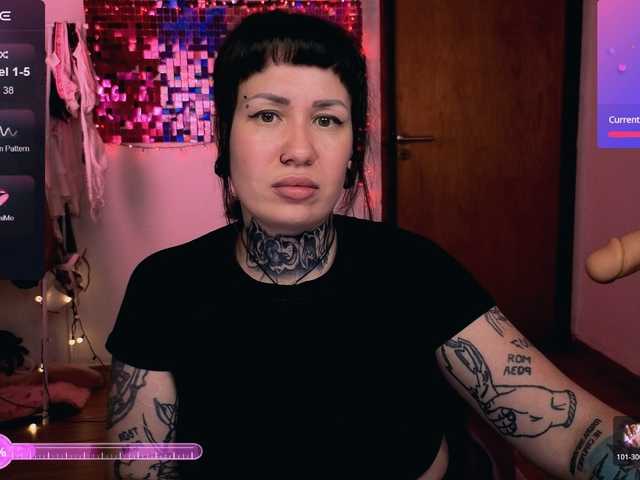 SenoritaDakota's BongaCams show and profile