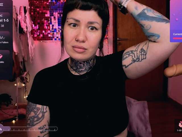 SenoritaDakota's BongaCams show and profile