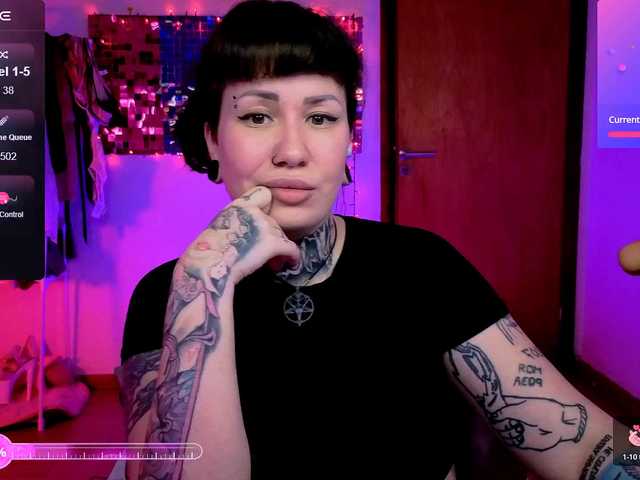 SenoritaDakota's BongaCams show and profile