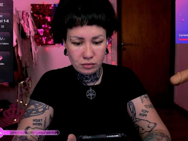 SenoritaDakota's BongaCams show and profile