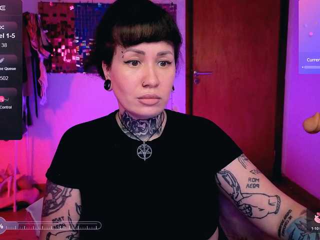 SenoritaDakota's BongaCams show and profile