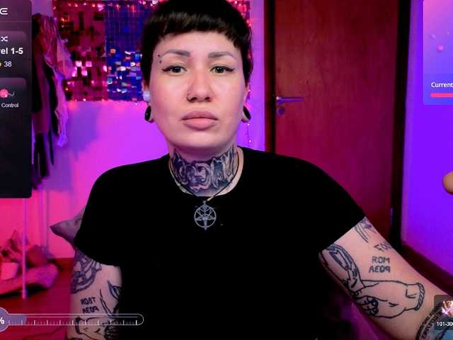 SenoritaDakota's BongaCams show and profile