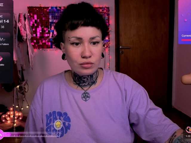 SenoritaDakota's BongaCams show and profile