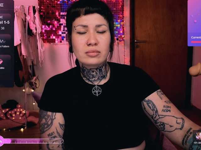 SenoritaDakota's BongaCams show and profile