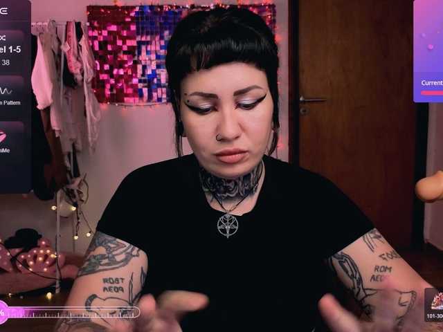 SenoritaDakota's BongaCams show and profile