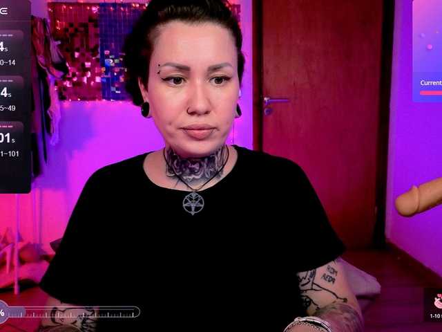 вебкам SenoritaDakota