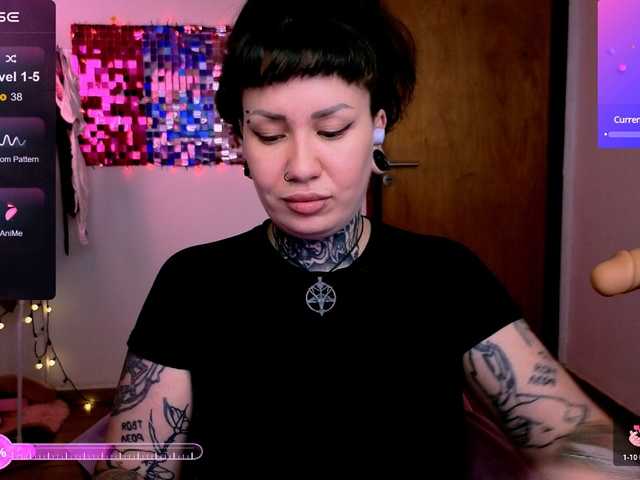 SenoritaDakota's BongaCams show and profile