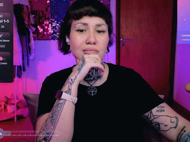 SenoritaDakota's BongaCams show and profile