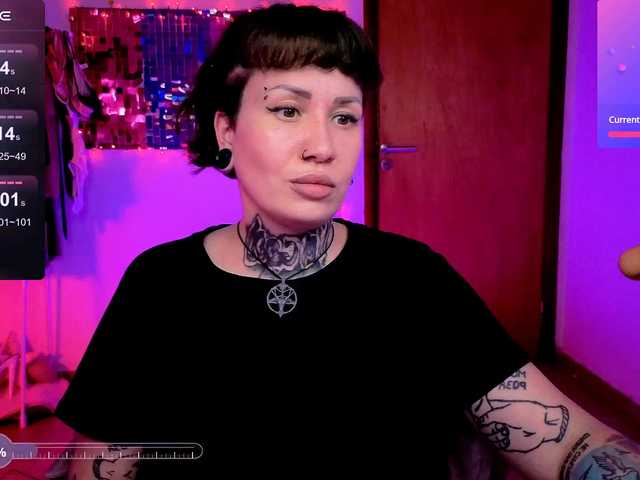 SenoritaDakota's BongaCams show and profile