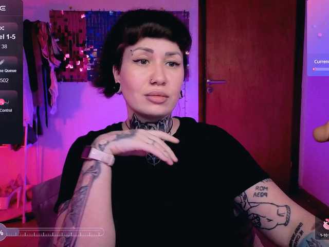 SenoritaDakota's BongaCams show and profile