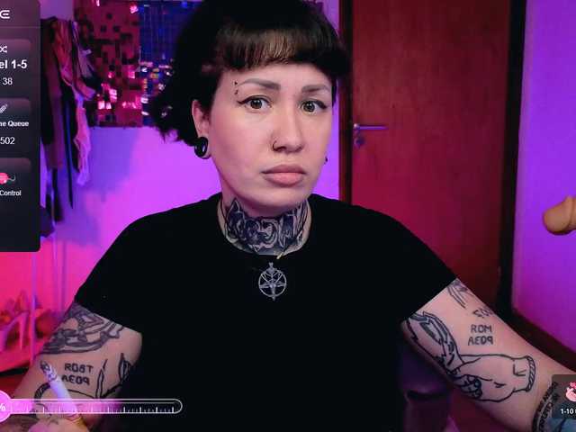 SenoritaDakota's BongaCams show and profile