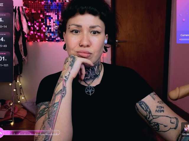 SenoritaDakota's BongaCams show and profile