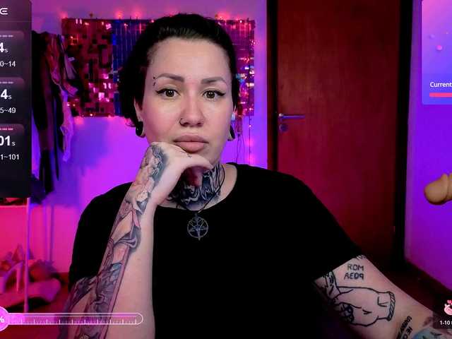 SenoritaDakota's BongaCams show and profile