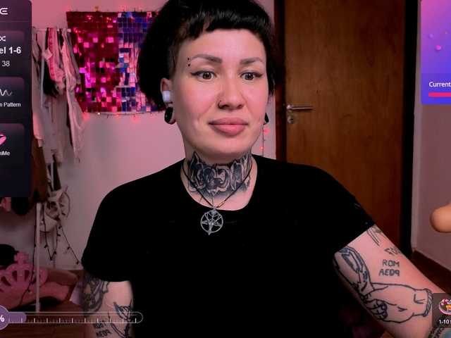 SenoritaDakota's BongaCams show and profile