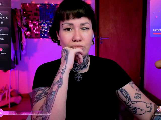 SenoritaDakota's BongaCams show and profile