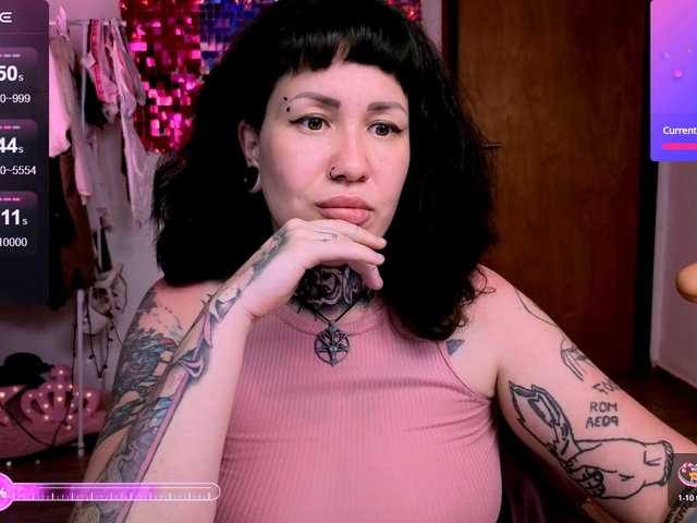 SenoritaDakota's BongaCams show and profile