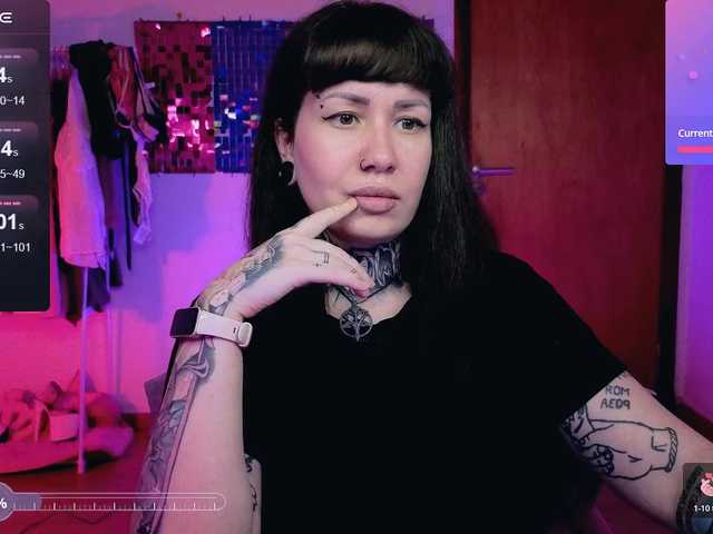 SenoritaDakota's BongaCams show and profile