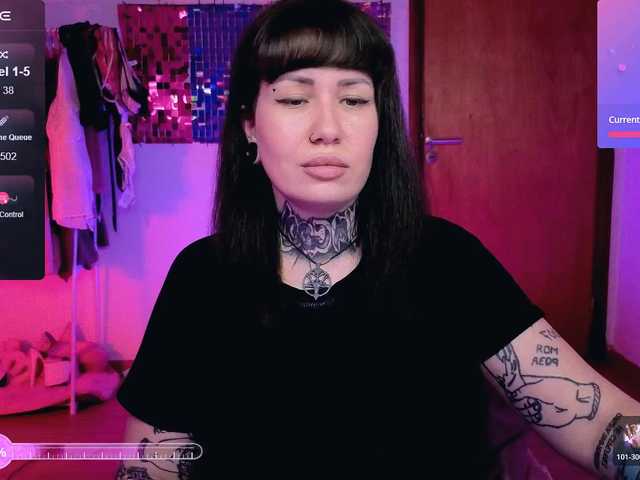 SenoritaDakota's BongaCams show and profile