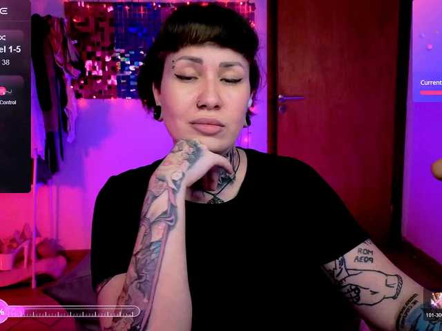 SenoritaDakota live cam profile