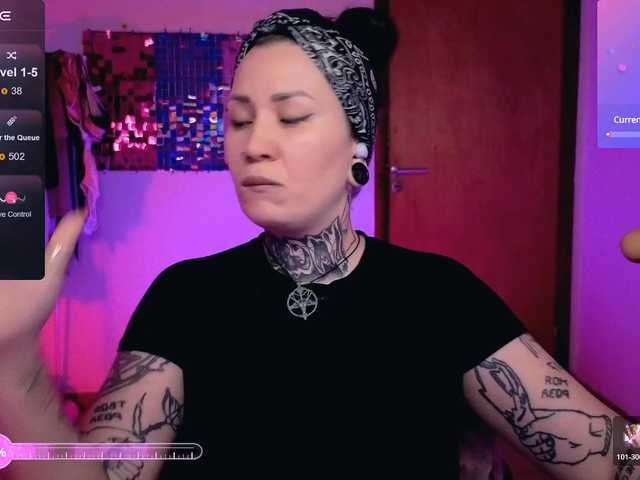 SenoritaDakota's BongaCams show and profile