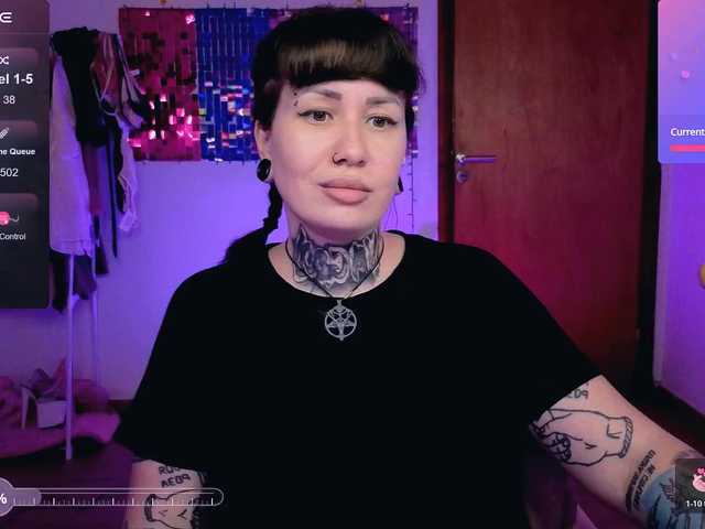 SenoritaDakota's BongaCams show and profile