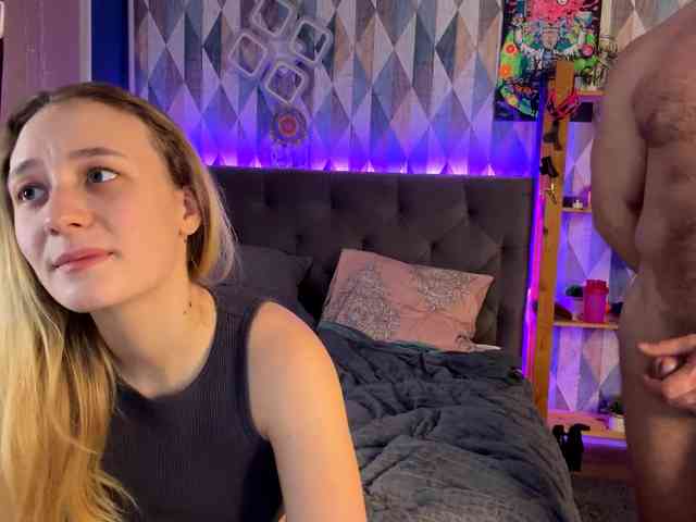 SmallTownCouple webcam