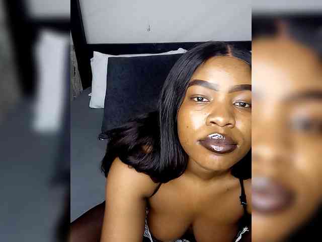 cuvyconfessionx Live Webcam on BongaCams