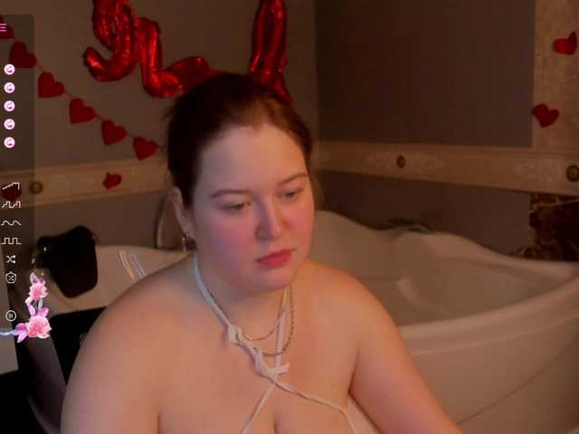 HelenHartt's BongaCams show and profile