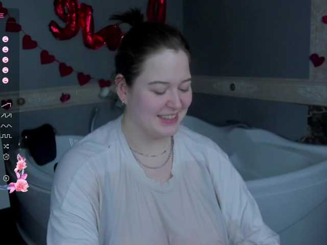 HelenHartt's BongaCams show and profile