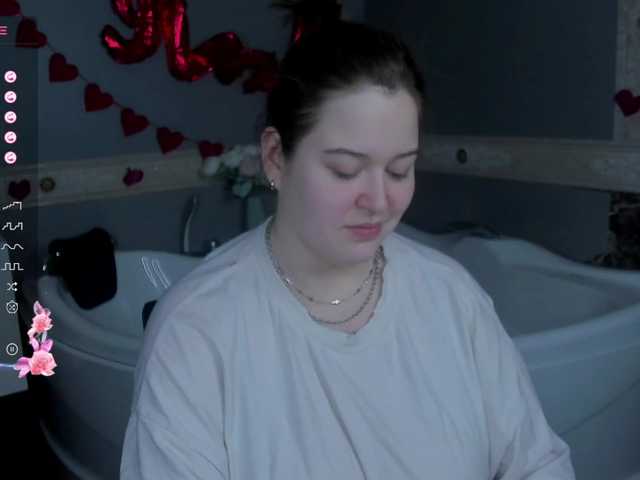 HelenHartt's BongaCams show and profile