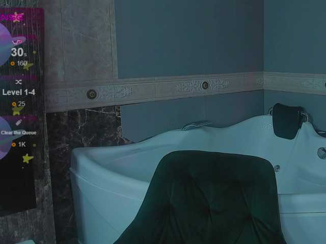 HelenHartt's BongaCams show and profile