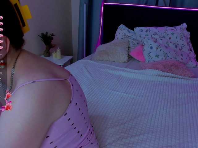 HelenHartt's BongaCams show and profile