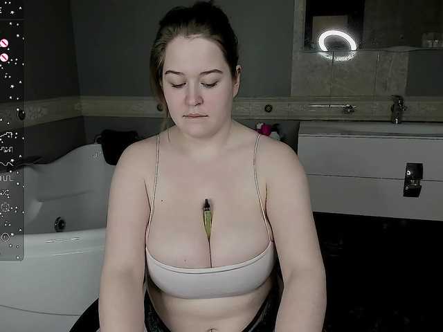 HelenHartt's BongaCams show and profile