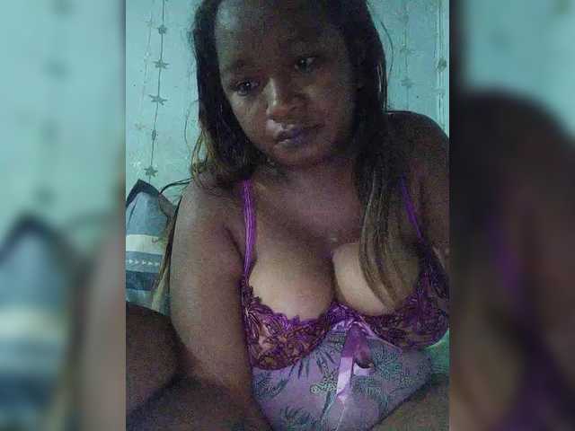 Sex chat gratuit in direct cu Noumimi pe BongaCams