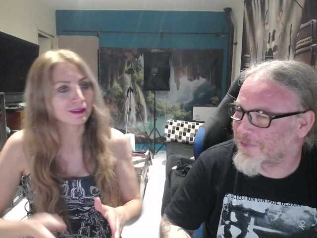 GiselleandJay webcam