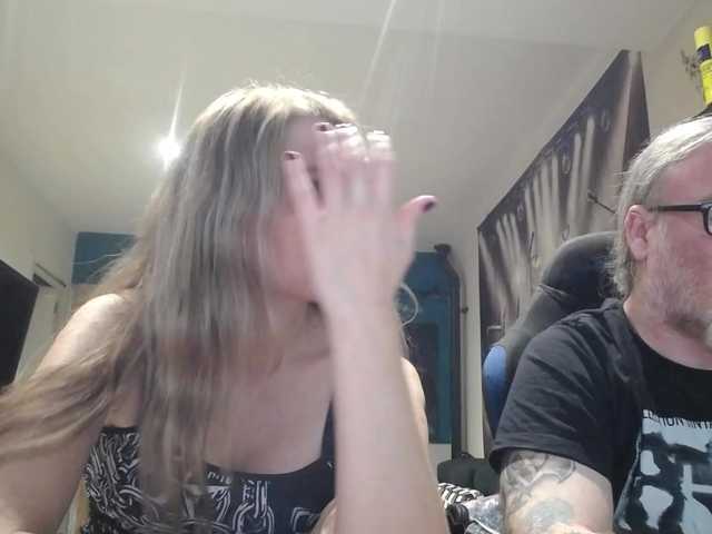 GiselleandJay webcam