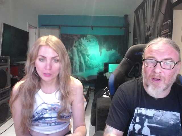 GiselleandJay – webcam model profile photo