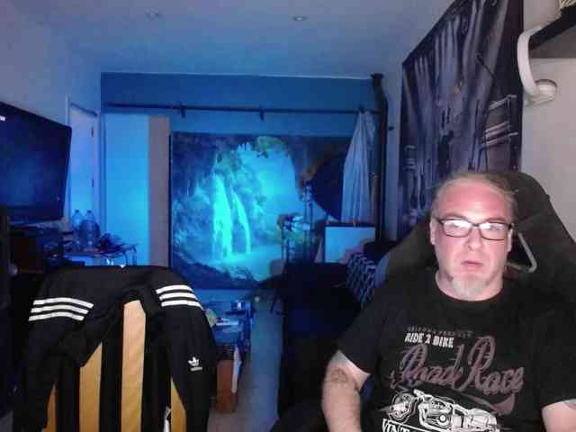 GiselleandJay webcam