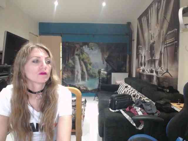 GiselleandJay webcam