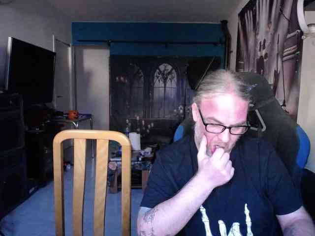 GiselleandJay webcam