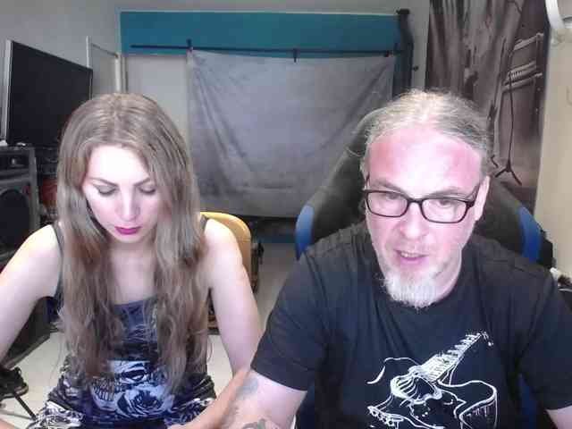 GiselleandJay webcam