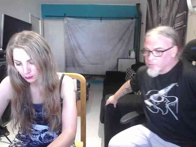 GiselleandJay webcam