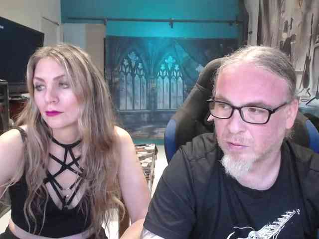 GiselleandJay webcam