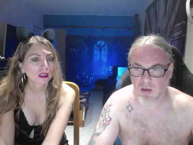 GiselleandJay webcam