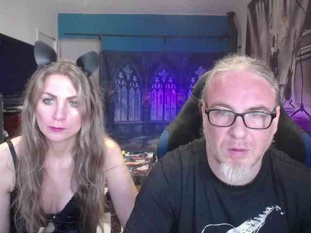 GiselleandJay webcam